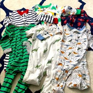 Lot of 6 12M PJs